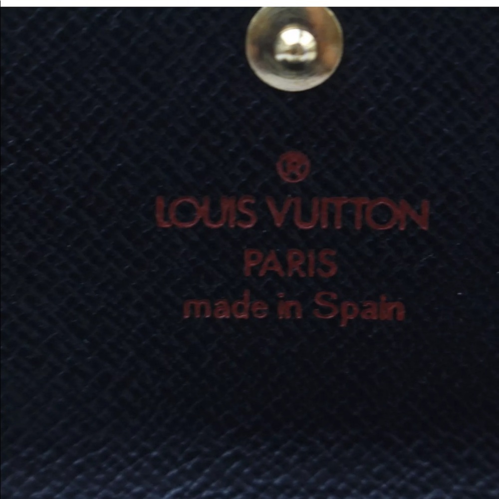 🔴SOLD🔴Authentic Louis Vuitton Key Case Black Epi - Picture 5 of 7